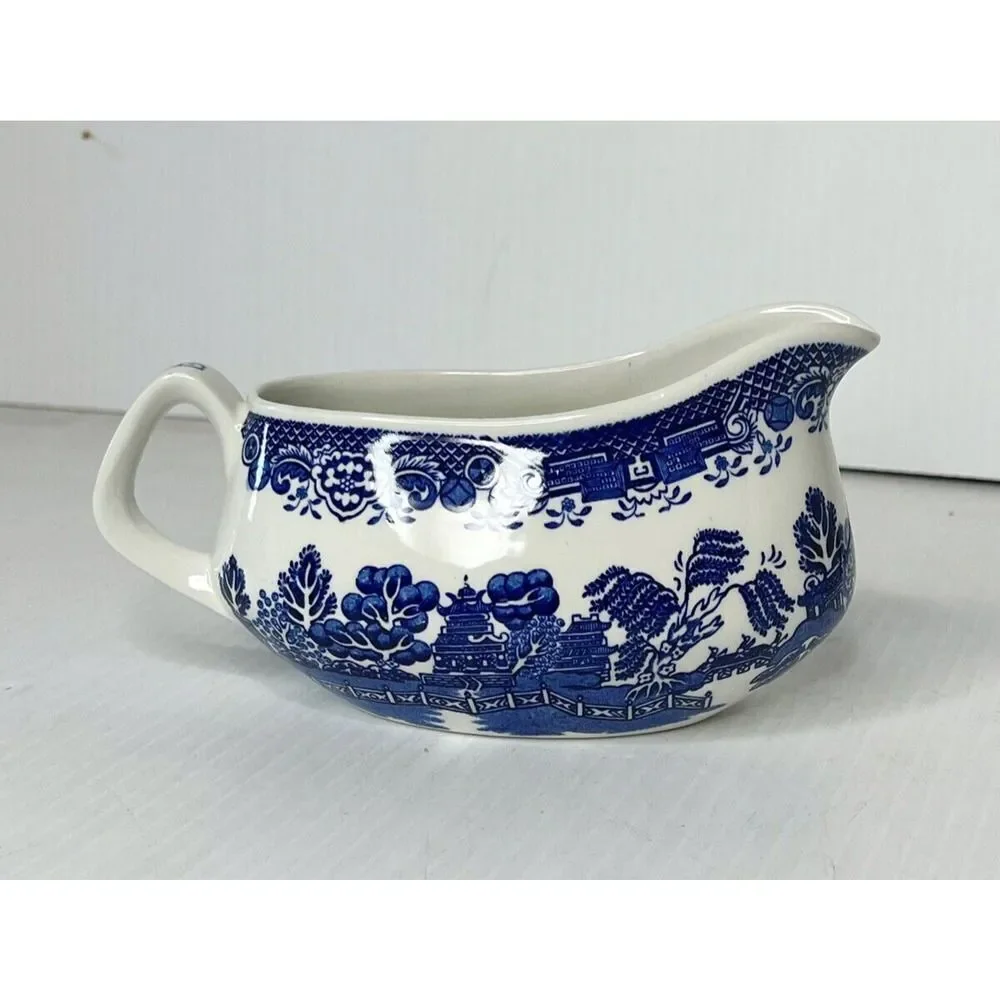 Vintage Woods & Sons~Blue Willow /“WILLOW”~Gravy Boat~Woods Ware/England~💙~NICE